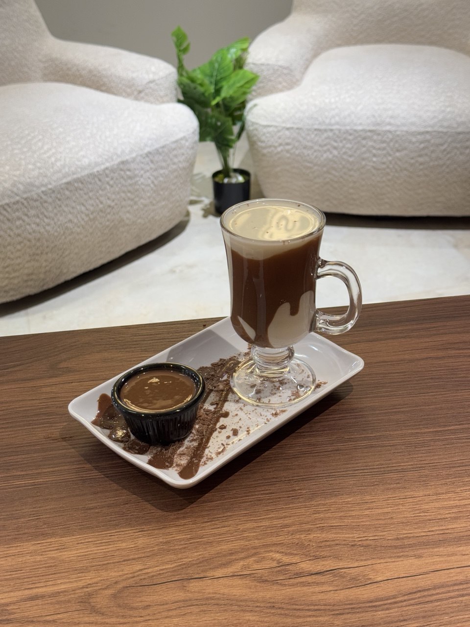 شیر و نوتێلا