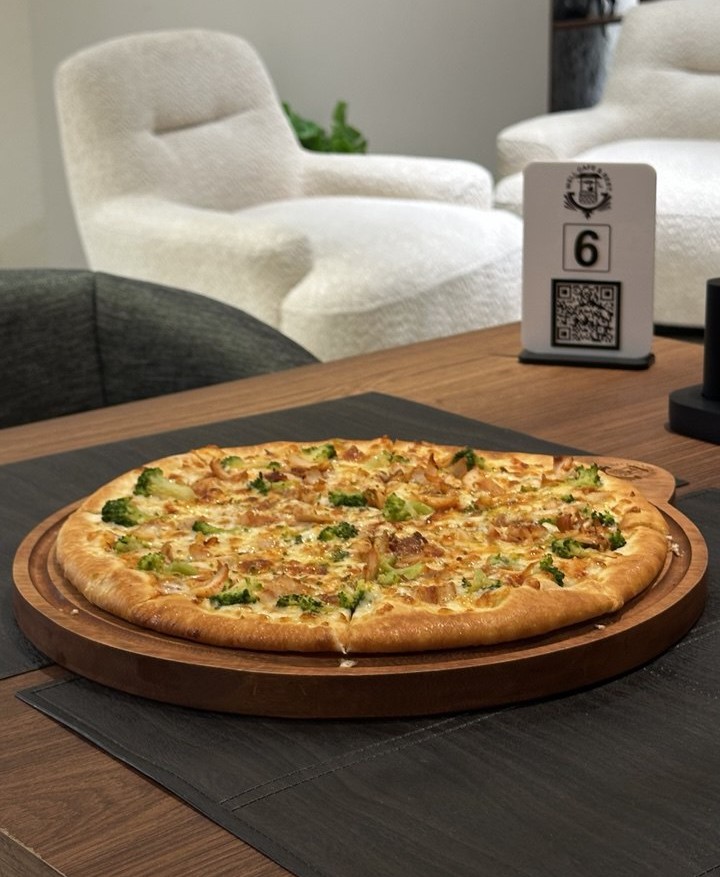 پیتزا بروكولي